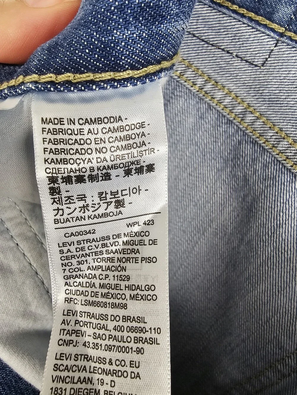 Levis levi low